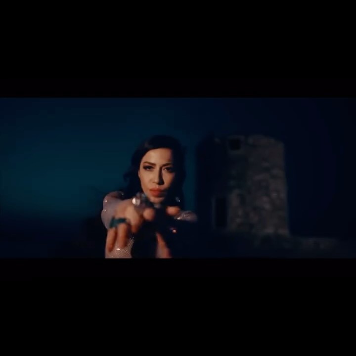 Burcu Güneş · Şerefine klip afişi